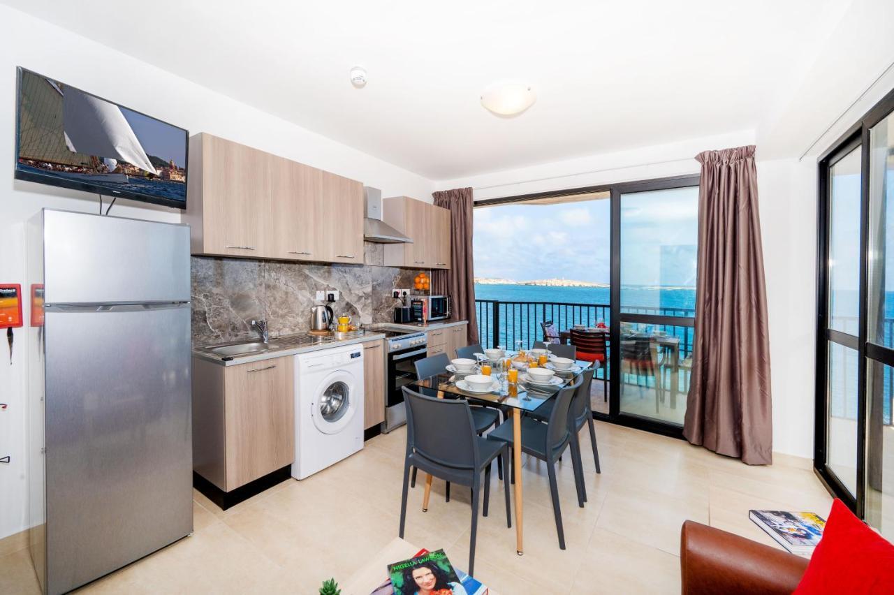 Islet Promenade Seafront Apartment With Large Corner Terrace By Getawaysmalta St. Paul's Bay Exteriör bild